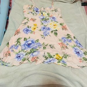 Absolutely beautiful dress F21 Very gorgeous